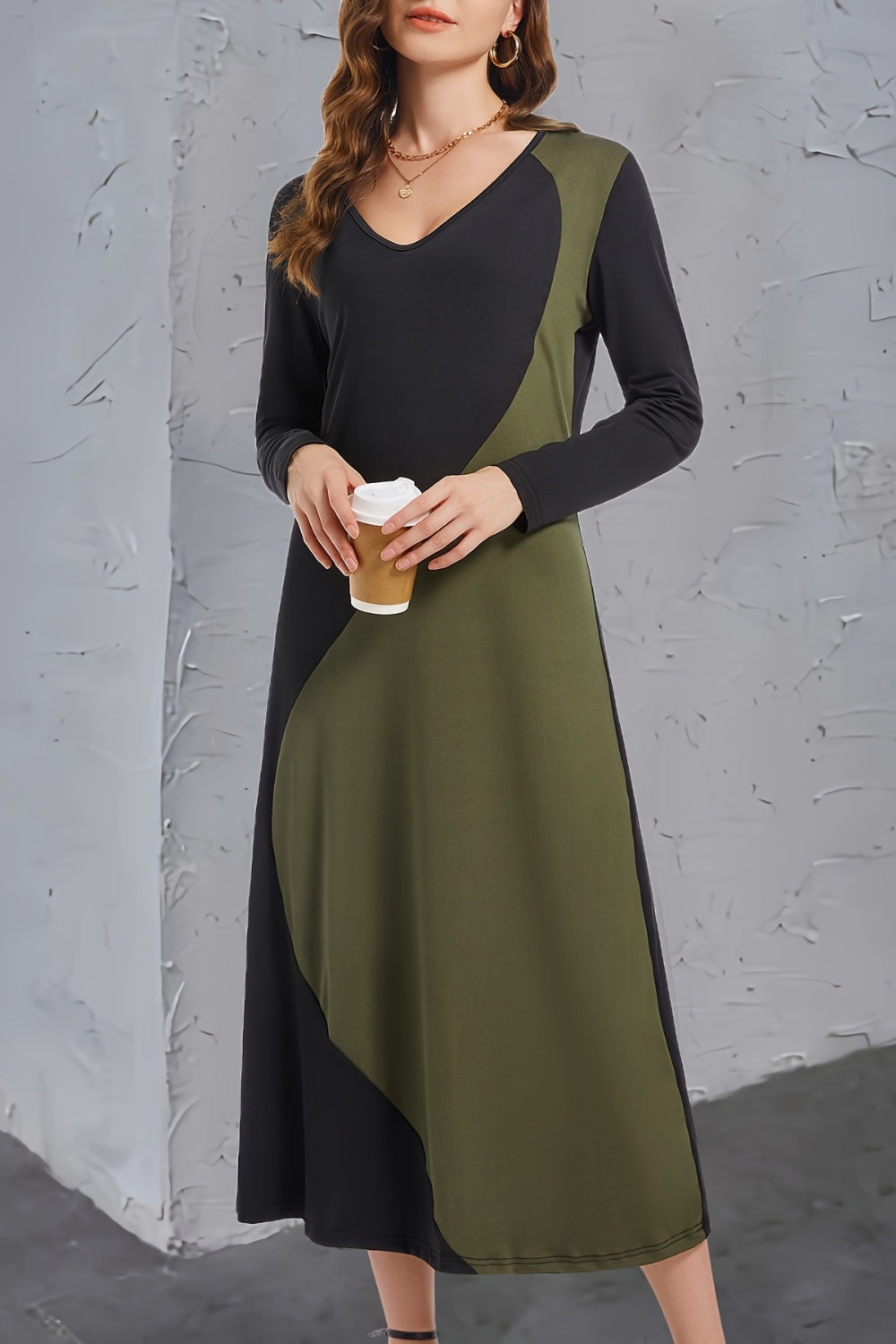 Sophisticated Contrast Long Sleeve Midi Dress