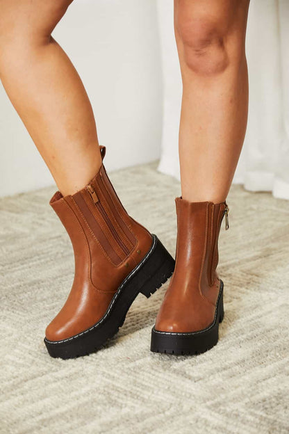 Chic Chic Link Side Zip Platform Boots