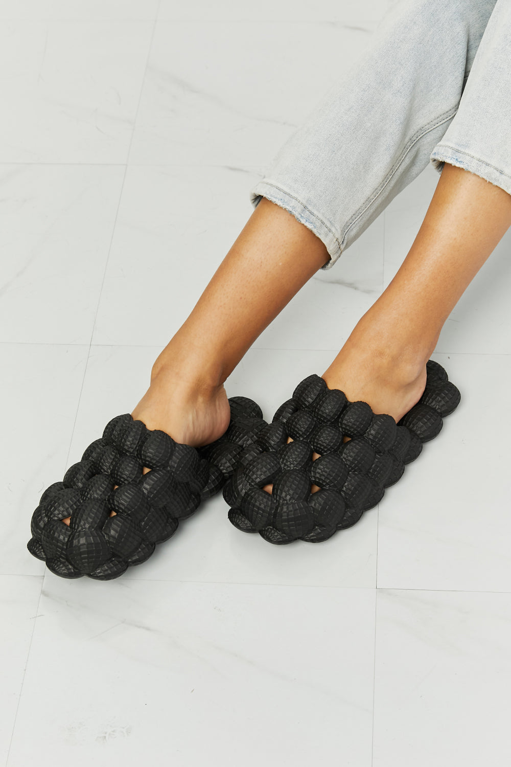 Chic Chic Laid Back Bubble Slides in Black