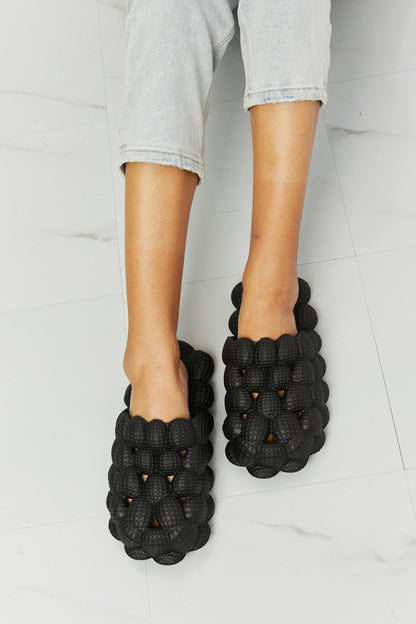 Chic Chic Laid Back Bubble Slides in Black