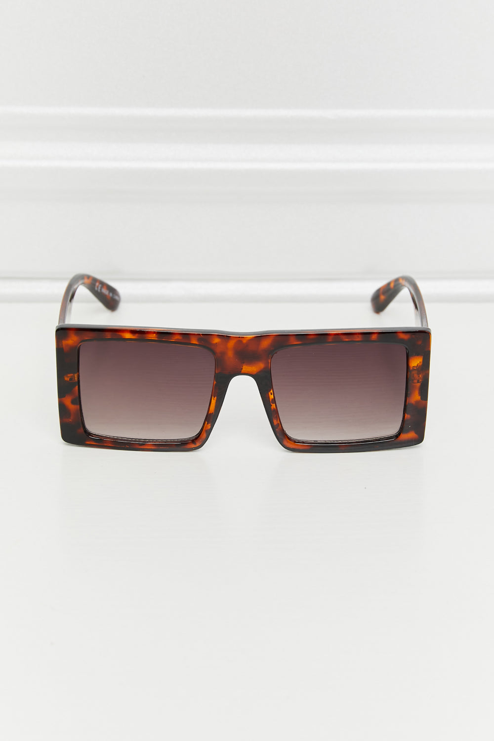 Chic Chic Beautiful Square Sunglasses