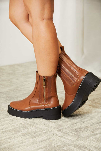 Chic Chic Link Side Zip Platform Boots